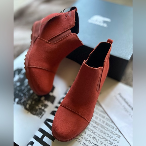 Sorel Evie Pull-On Suede Bootie - Picture 7 of 14